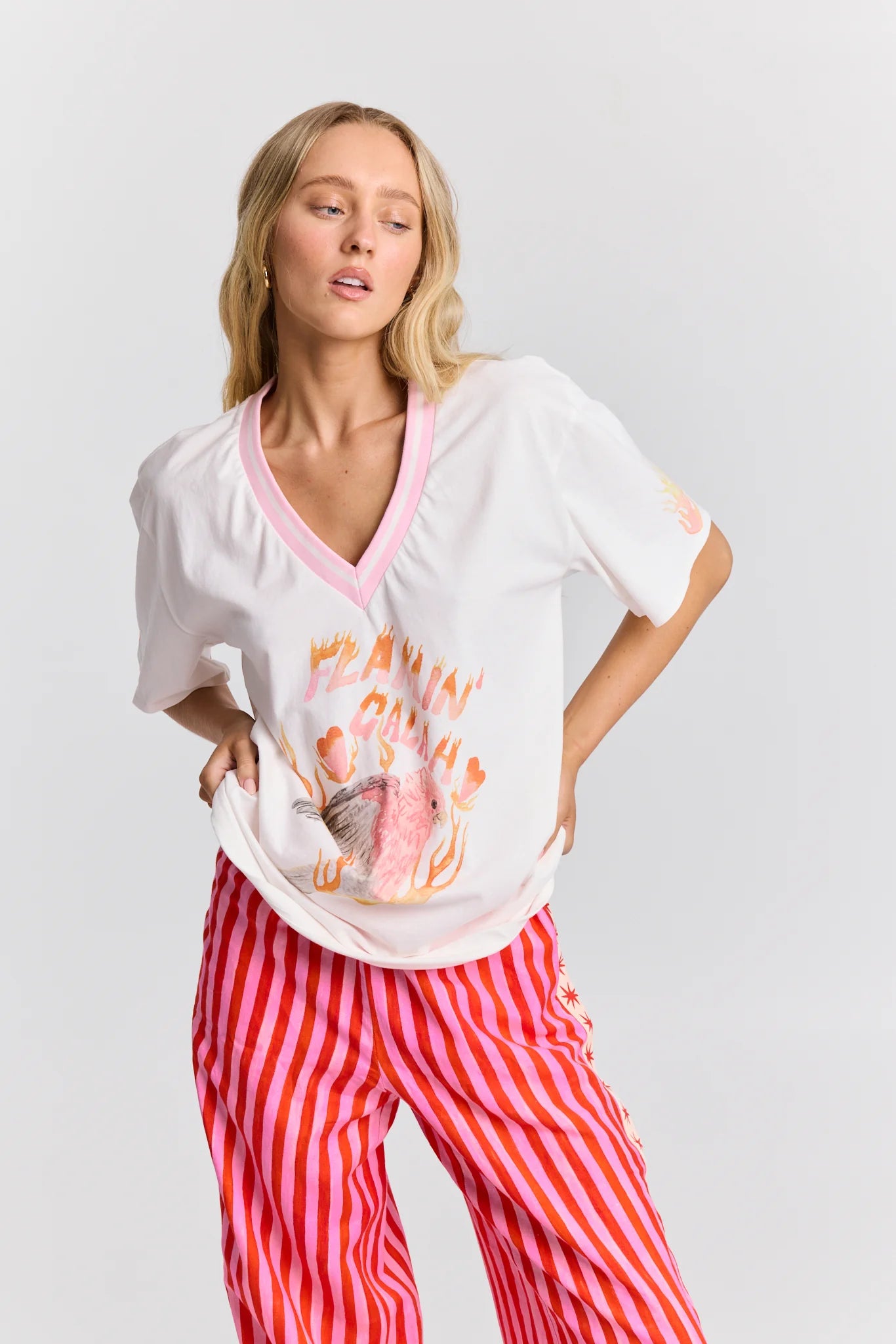 FLAMIN GALAH V-NECK TEE