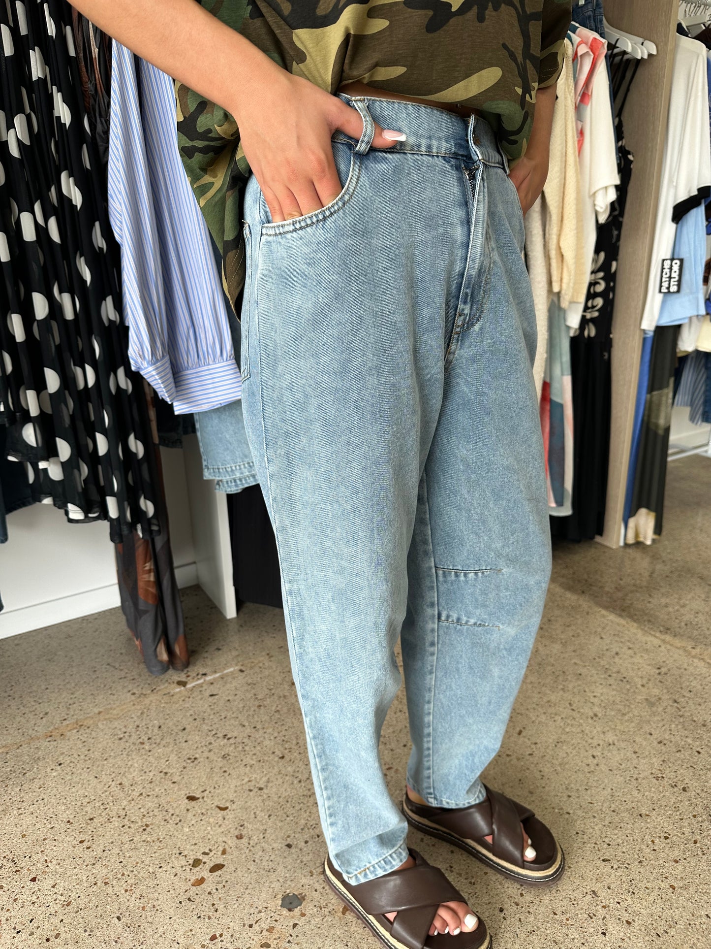 Frankie Barrel Jean