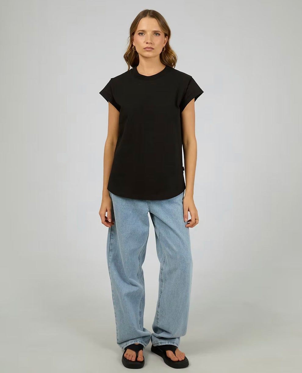 Essential Tee Black