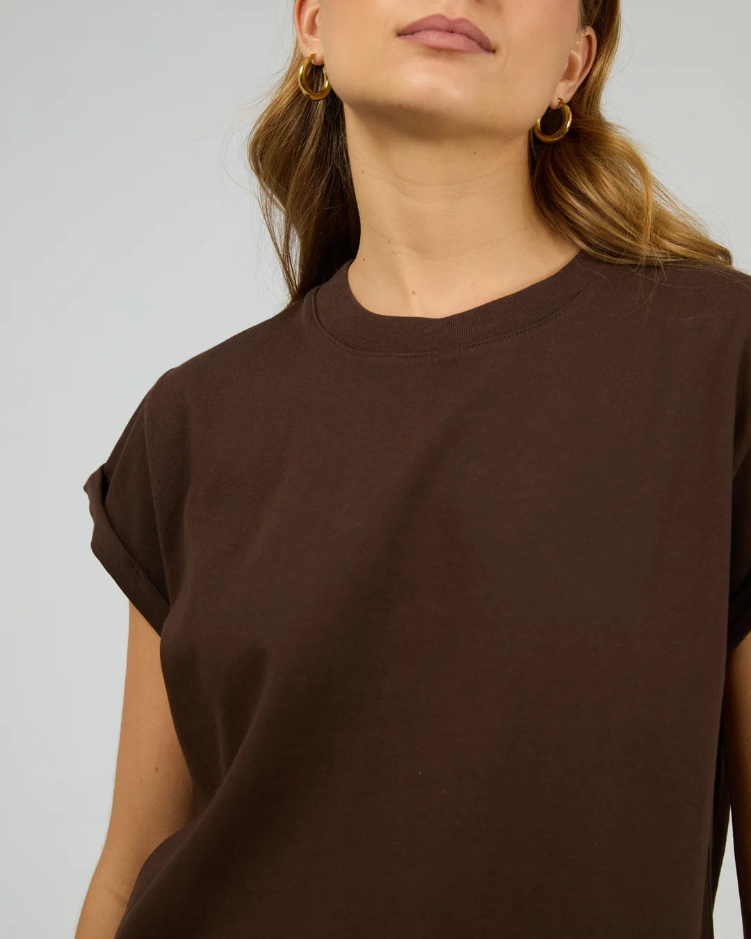 ESSENTIAL TEE - CHOCOLATE