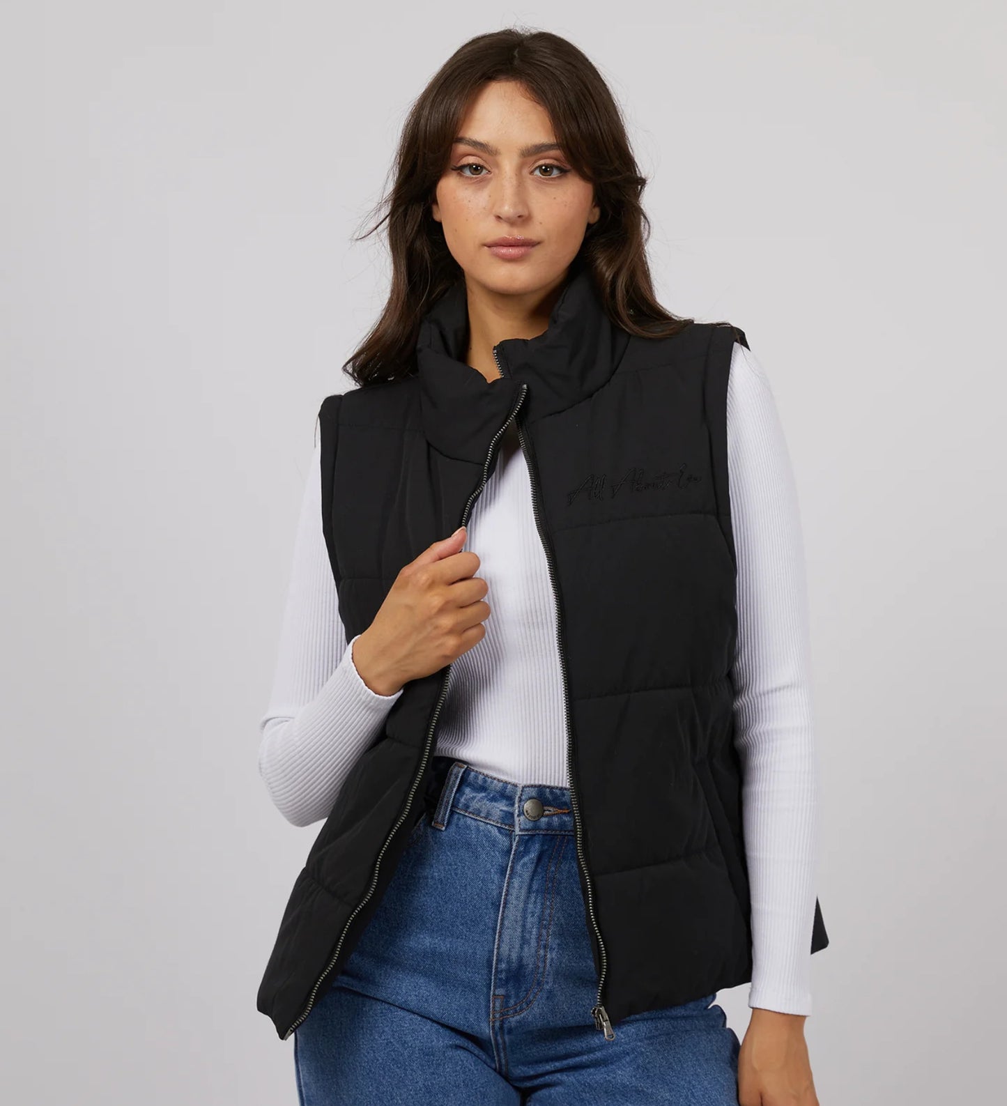 CLASSIC PUFFER VEST - BLACK