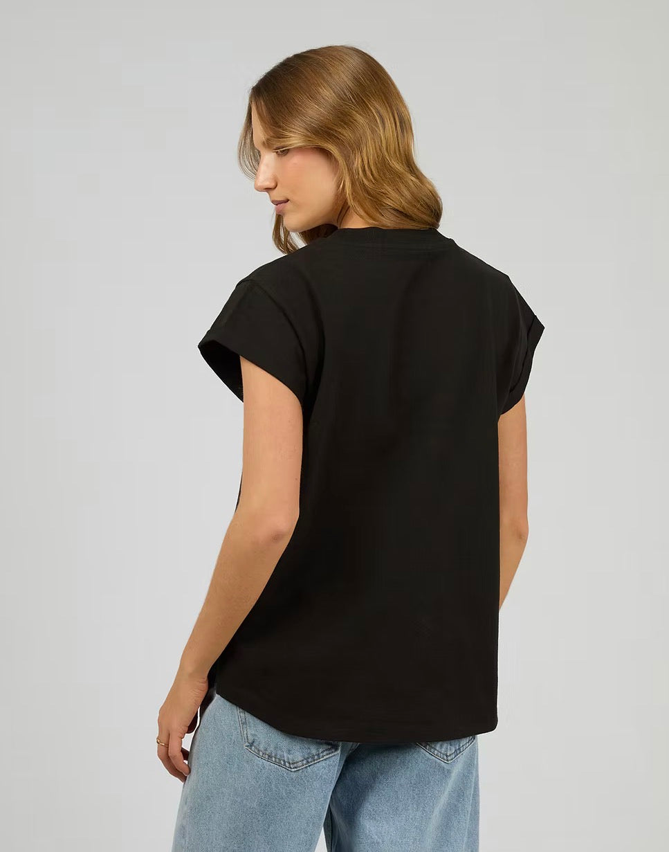 Essential Tee Black