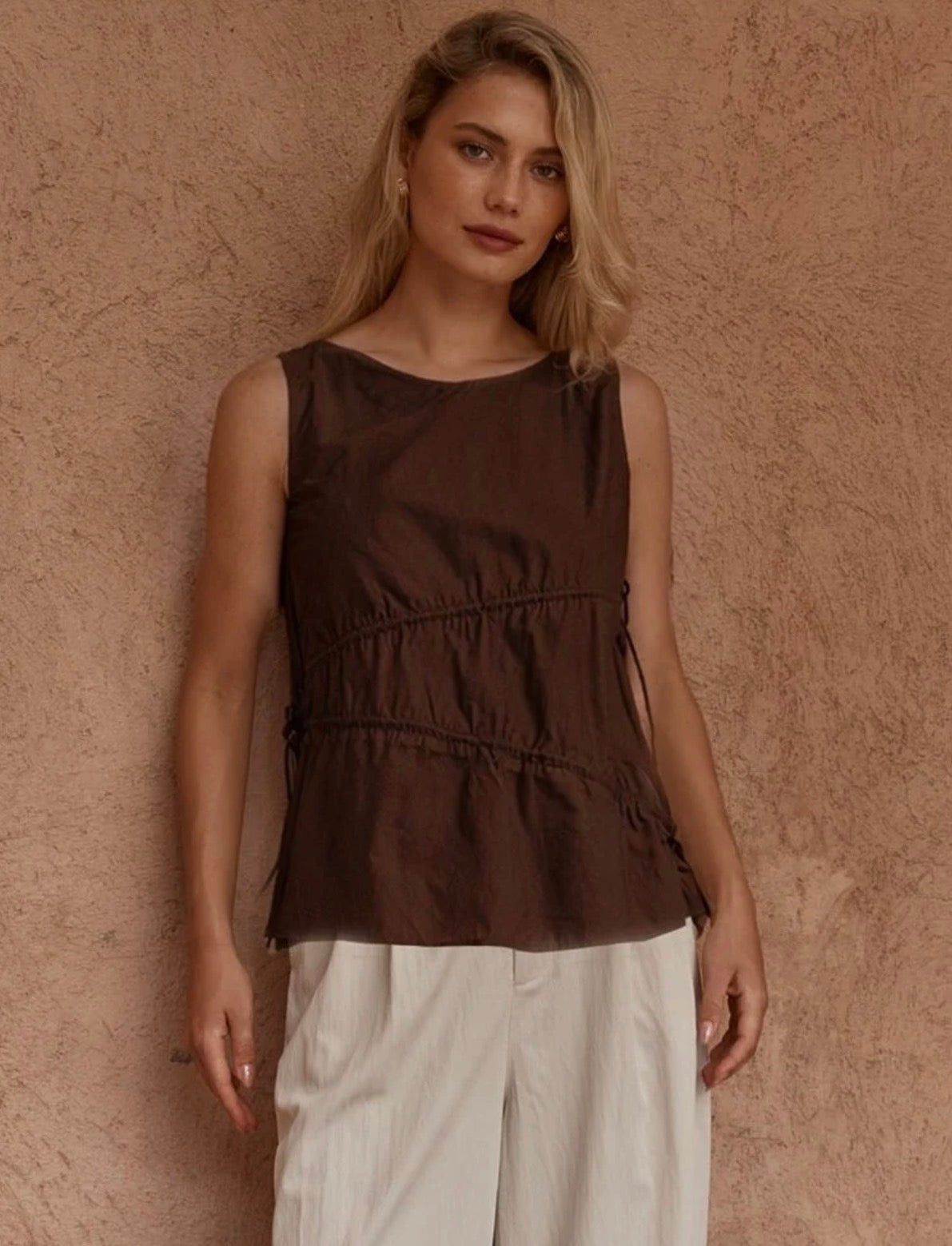 Elin Gathered Tie Top - Chocolate