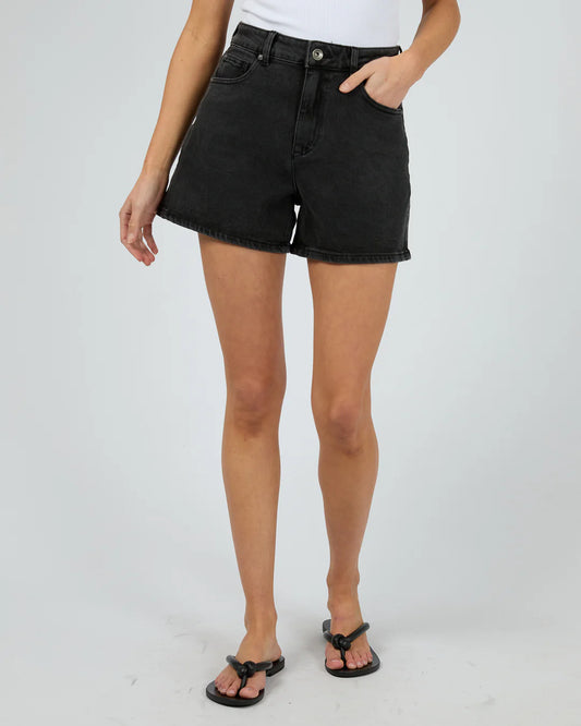 KYIA SHORT COMFORT WASHED BLACK