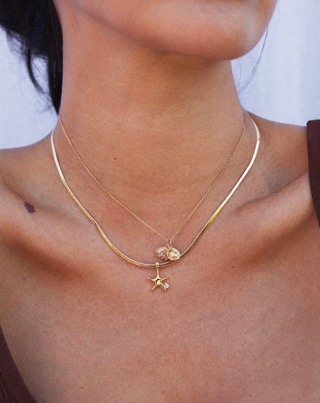 CLAM SHELL NECKLACE
