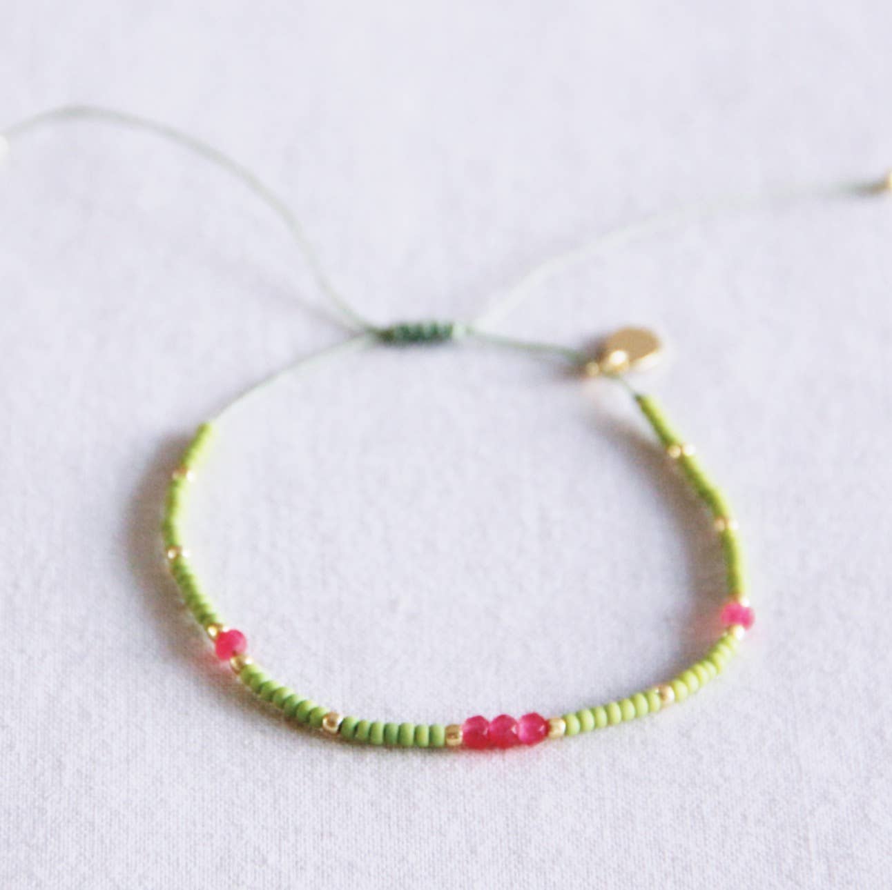Miyuki faceted bracelet - green/cerise
