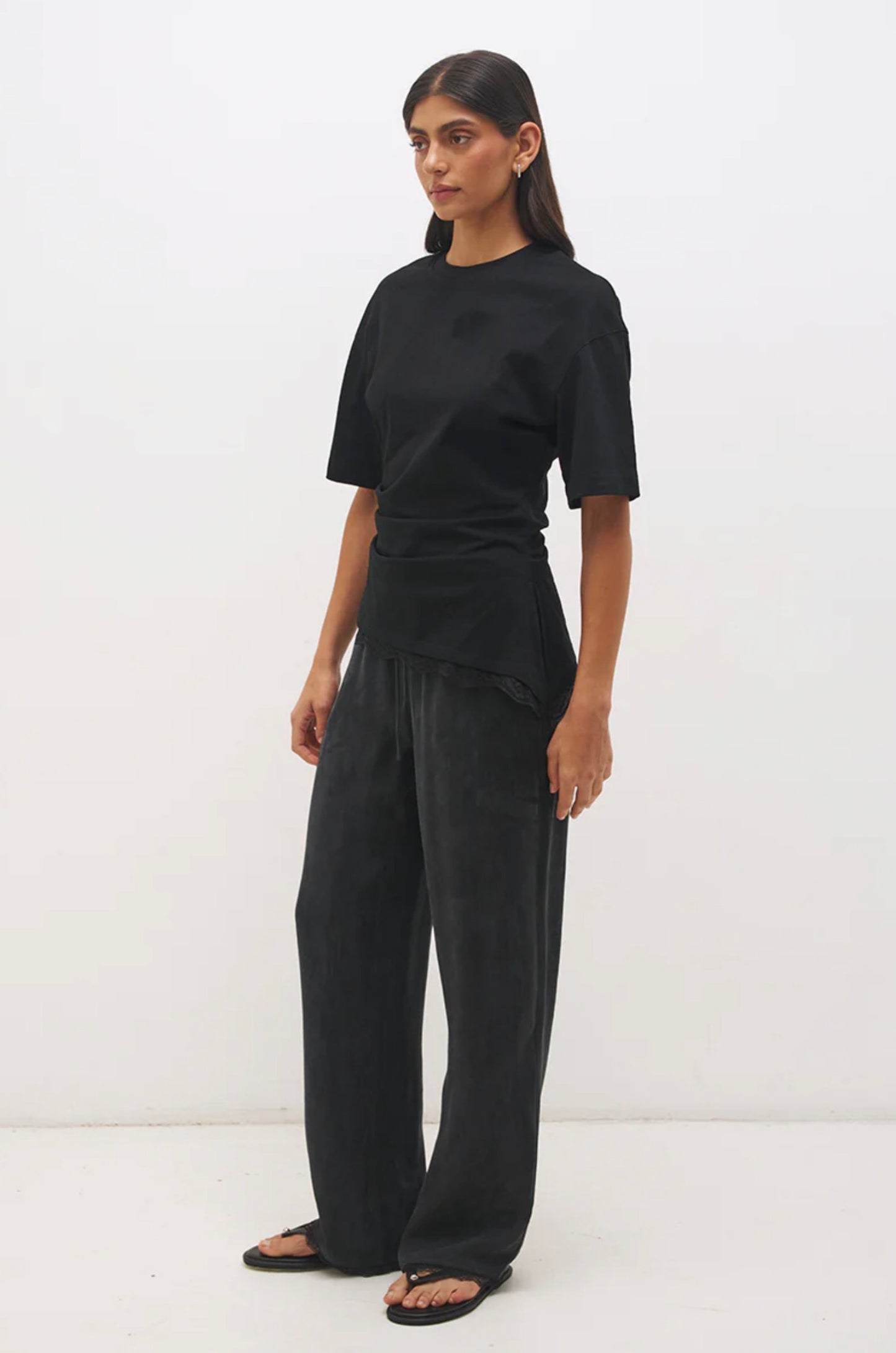 Liora T-Shirt - Black
