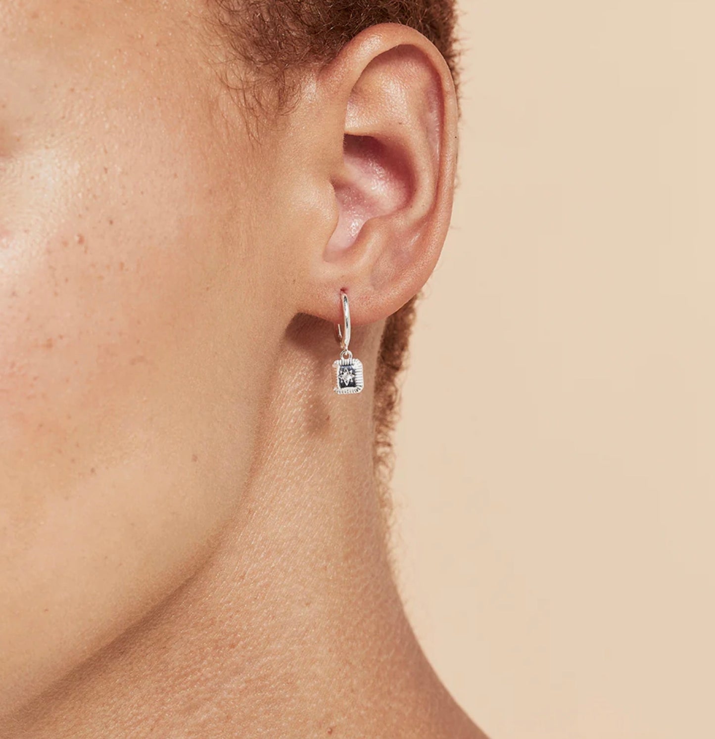 KRIS SLEEPERS - SILVER