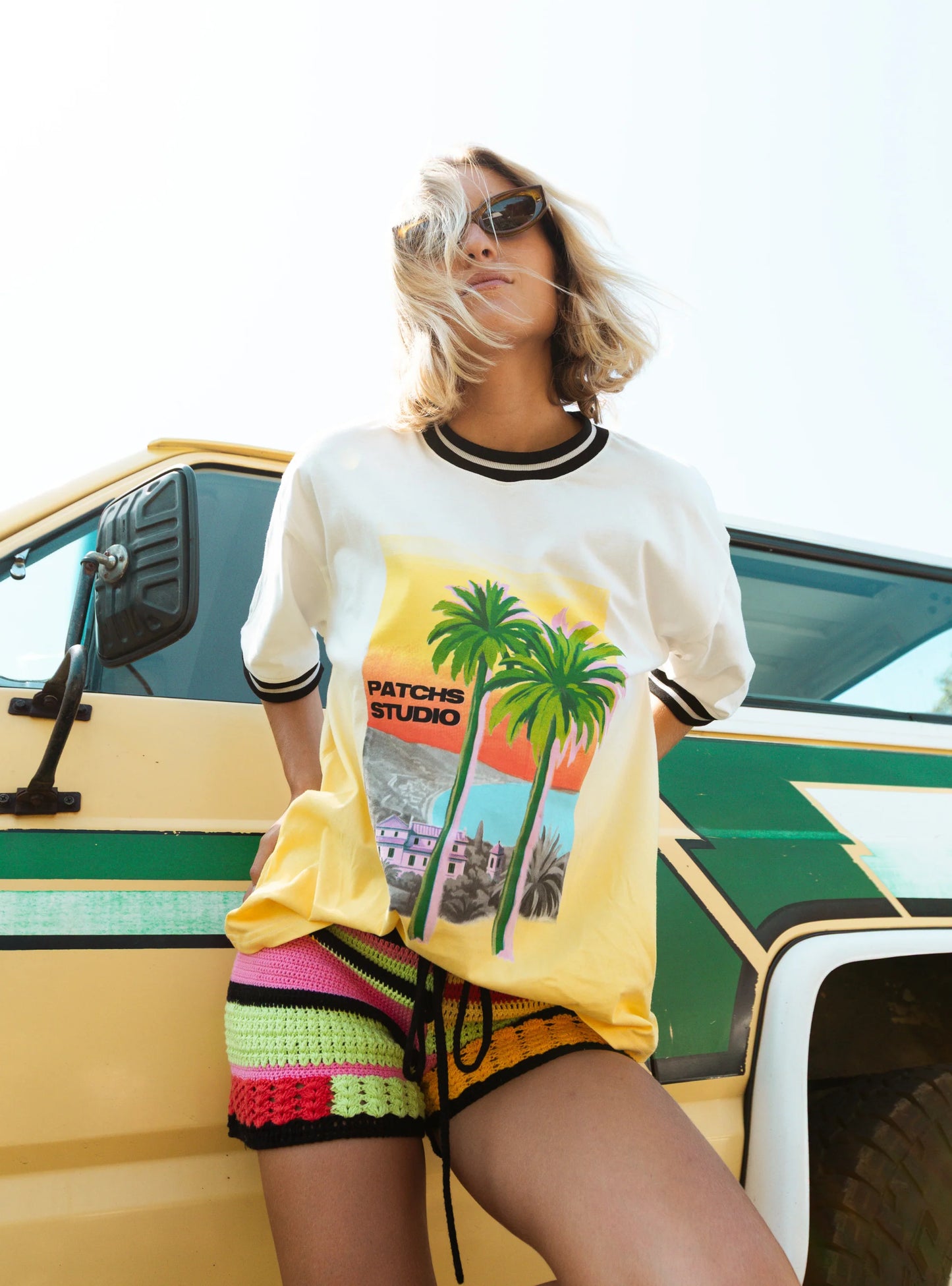 TROPICAL TEE