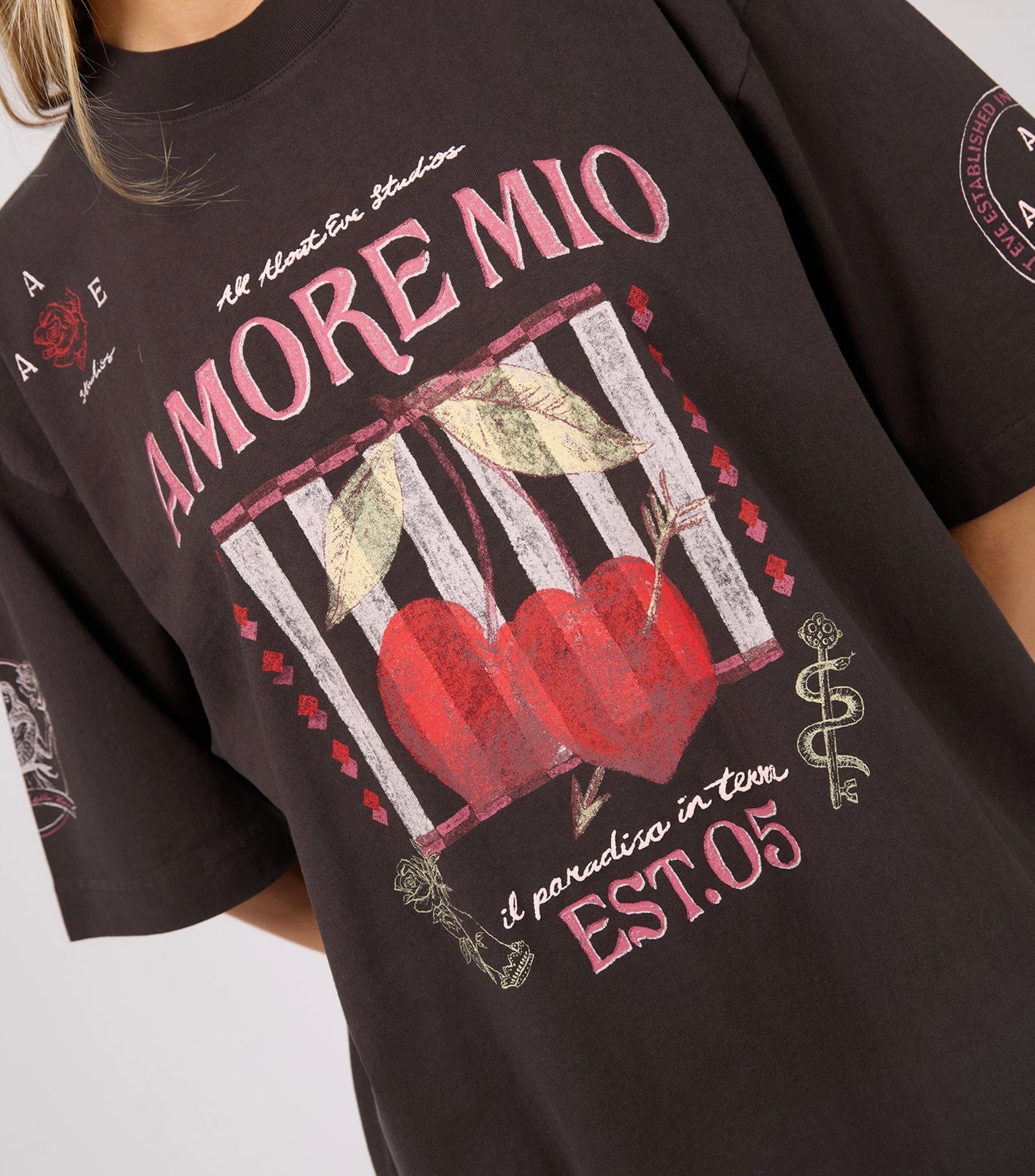 AURORA OVERSIZED TEE WASHED BLACK