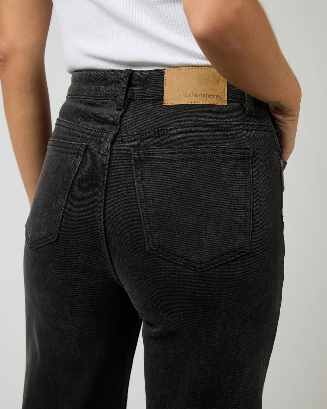 SKYE COMFORT JEAN WASHED BLACK