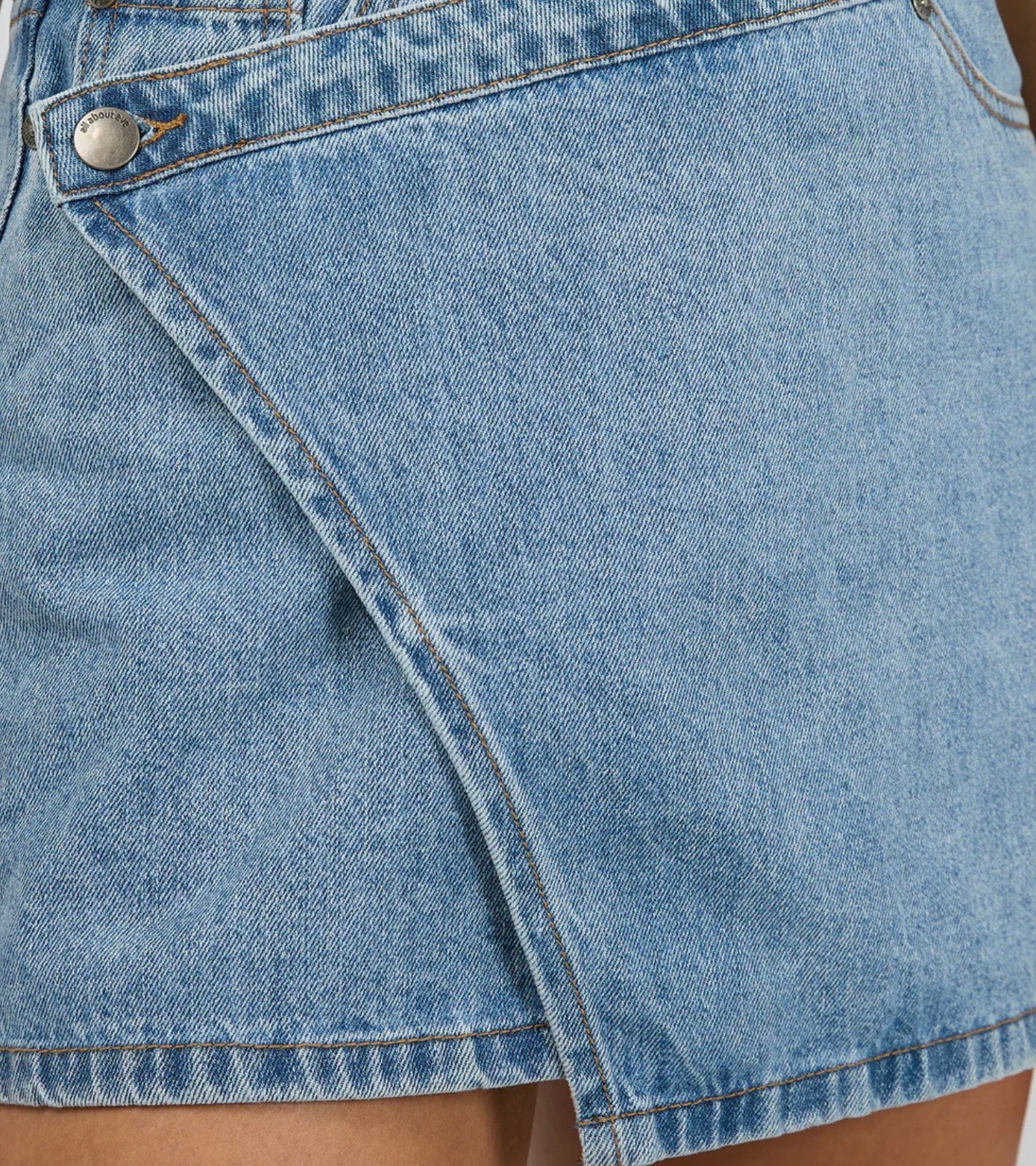 LENNI MINI SKORT LIGHT BLUE.
