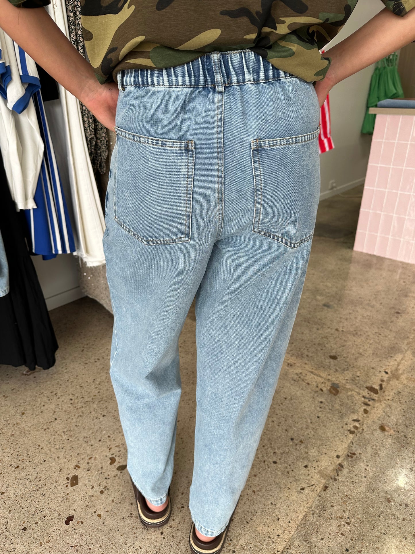 Frankie Barrel Jean