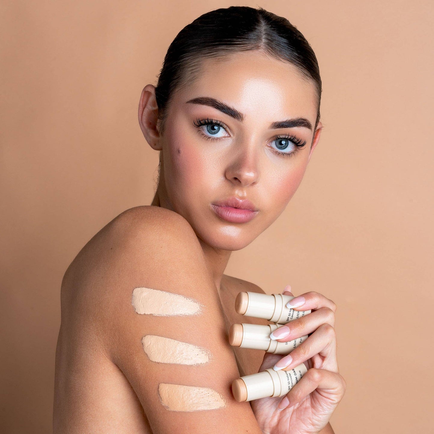 SPF 50 Natural Concealer: Light-Medium